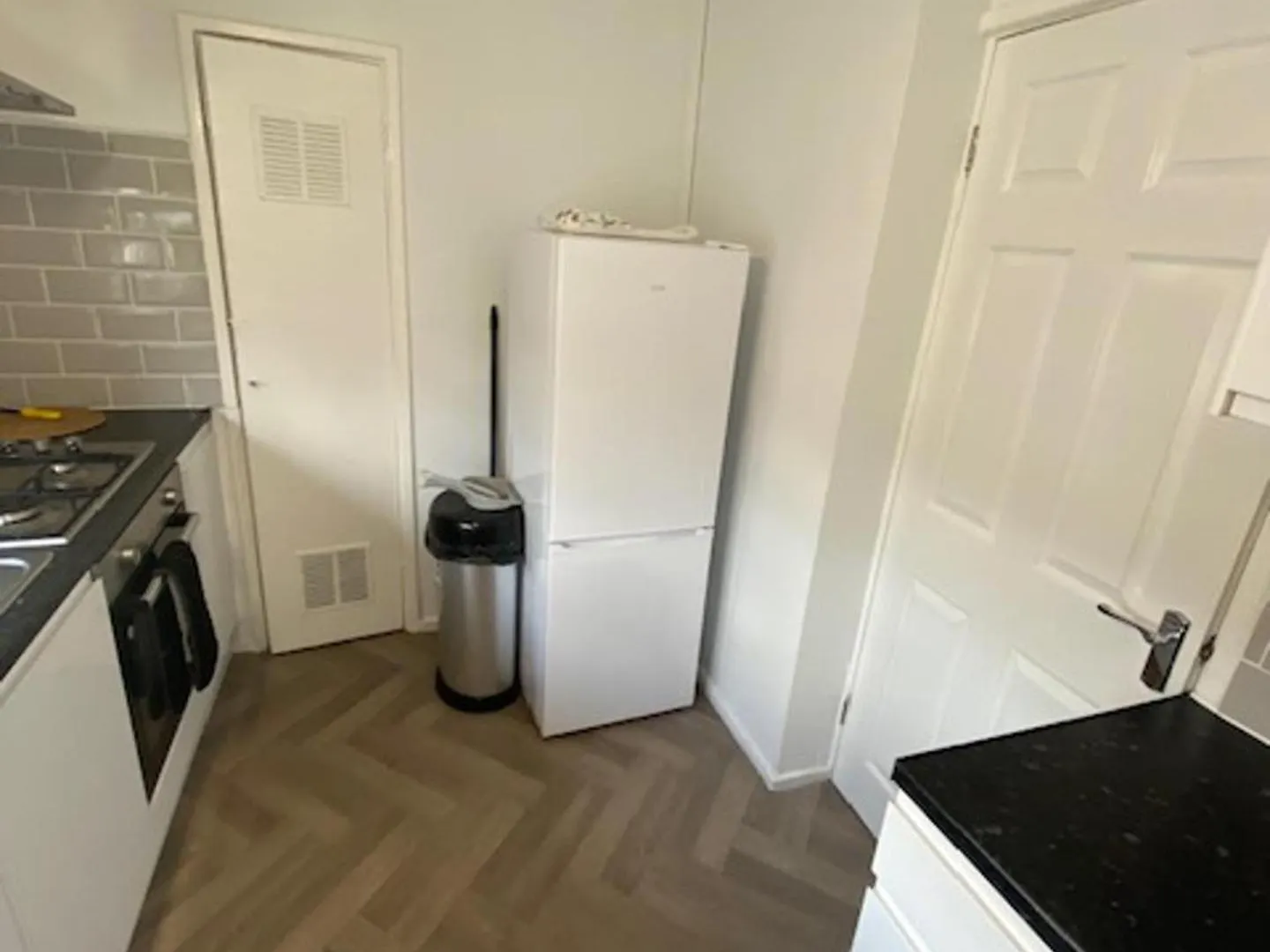 Chic City Retreat Immaculate 2 Bed Oasis In London Apartment