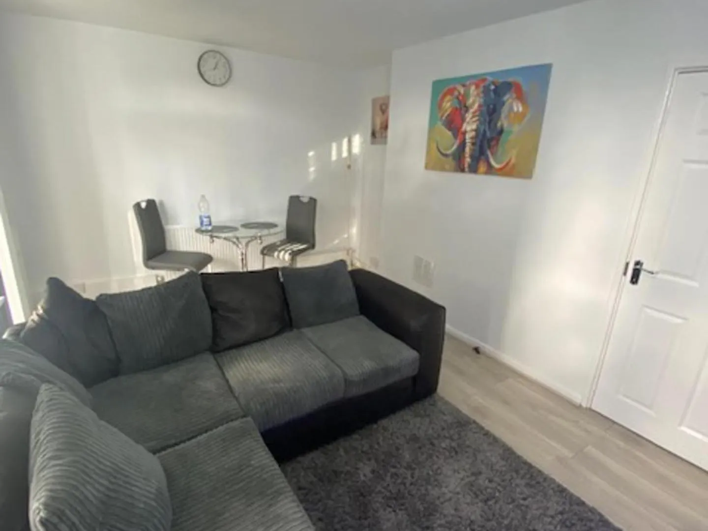 Chic City Retreat Immaculate 2 Bed Oasis In London Apartment