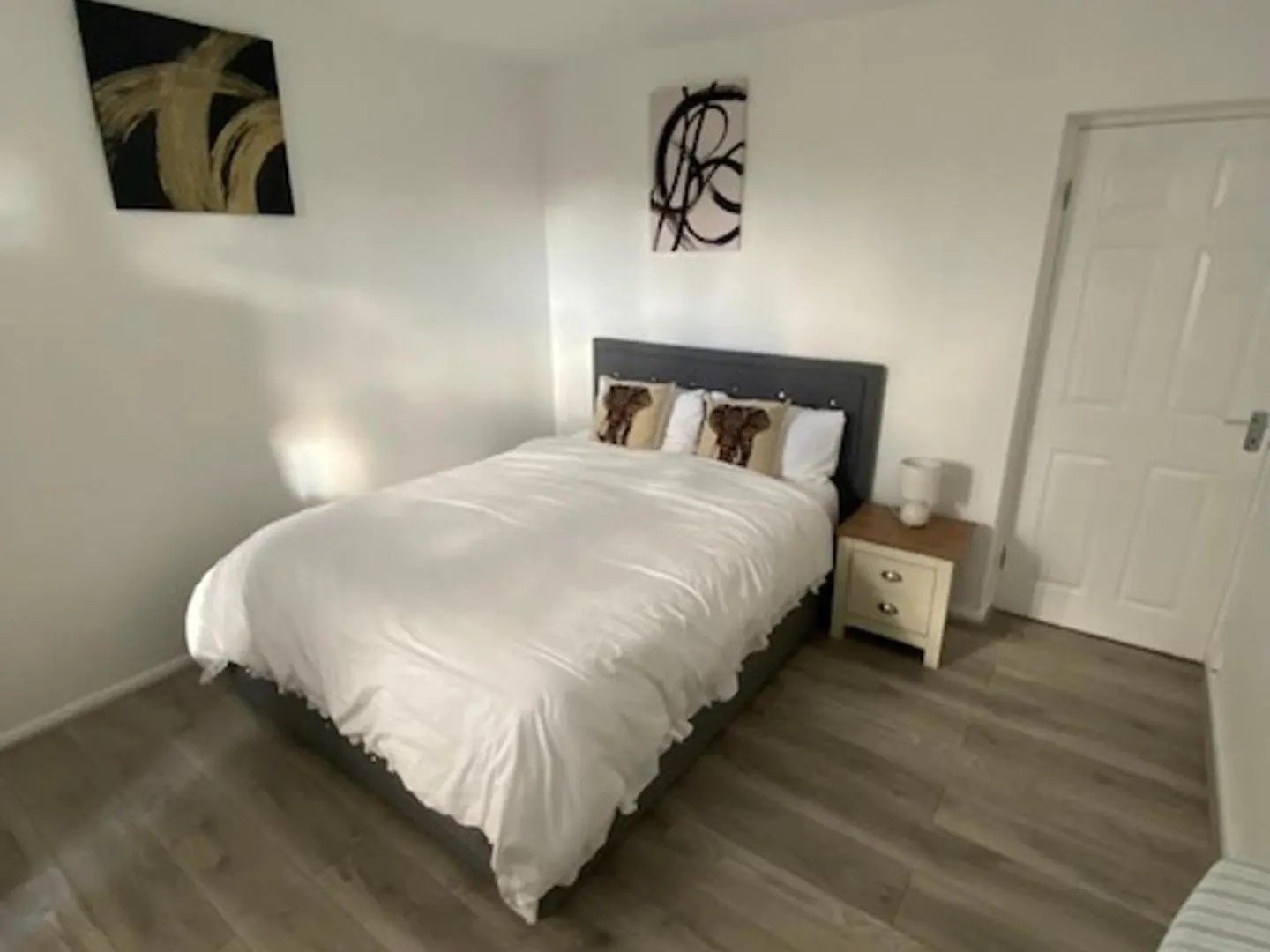 Apartment Chic City Retreat Immaculate 2 Bed Oasis In London