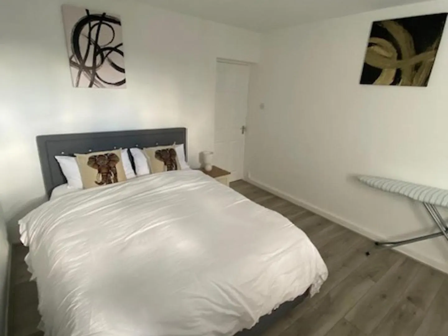 Chic City Retreat Immaculate 2 Bed Oasis In London