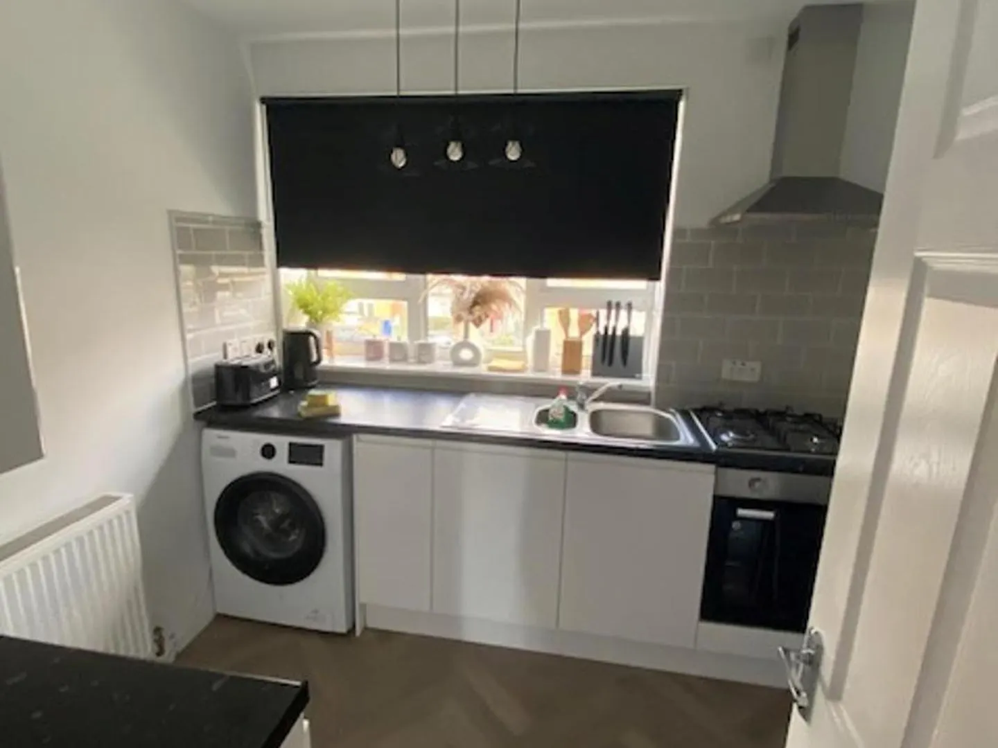 Chic City Retreat Immaculate 2 Bed Oasis In London Apartment
